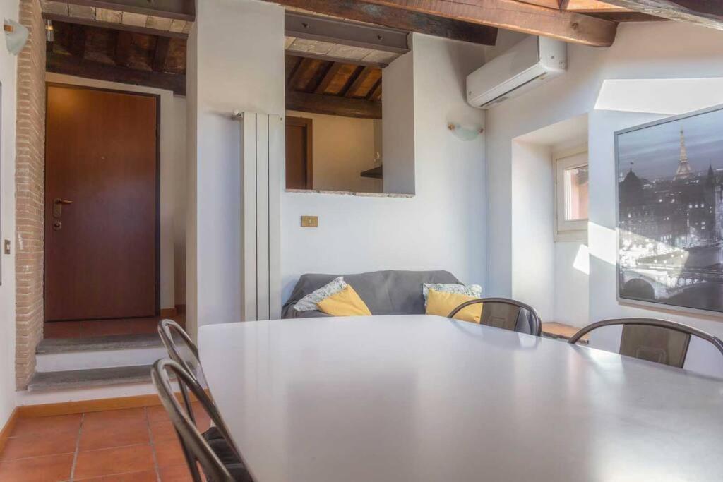 Lägenhet Domus Tempio Deluxe, Centro Rom